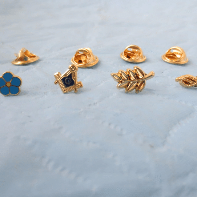 https://masonicbuys.com/wp-content/uploads/2019/08/Masonic-Lapel-Pins-4-set2-640x640.png